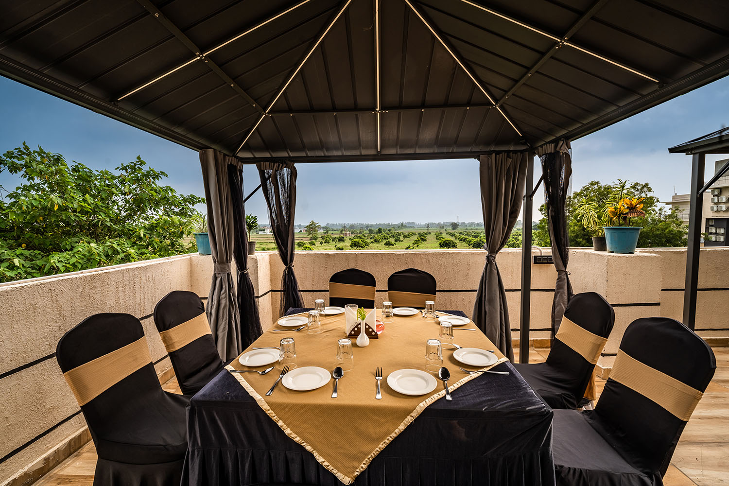Evening dining ambience